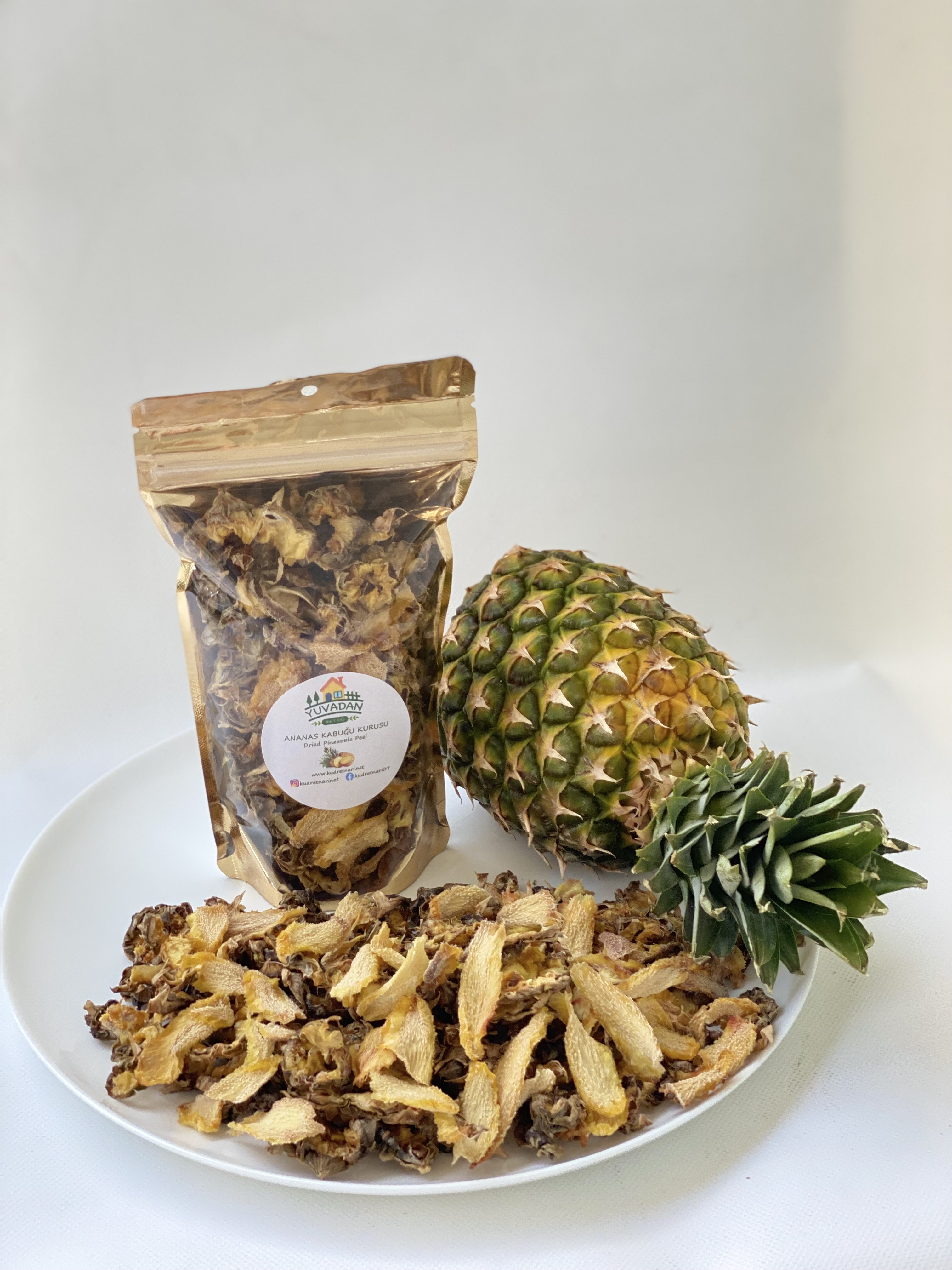 Dried pineapple  Peel